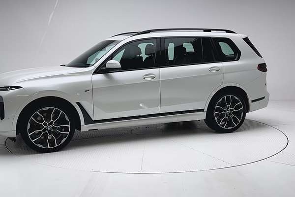 2022 BMW X7 xDrive40d M Sport G07 LCI thumb-3