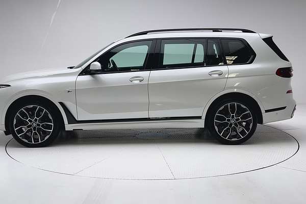 2022 BMW X7 xDrive40d M Sport G07 LCI thumb-4