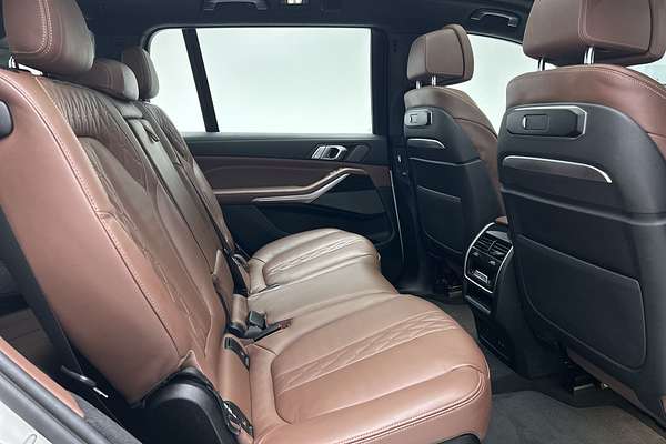 2022 BMW X7 xDrive40d M Sport G07 LCI thumb-11