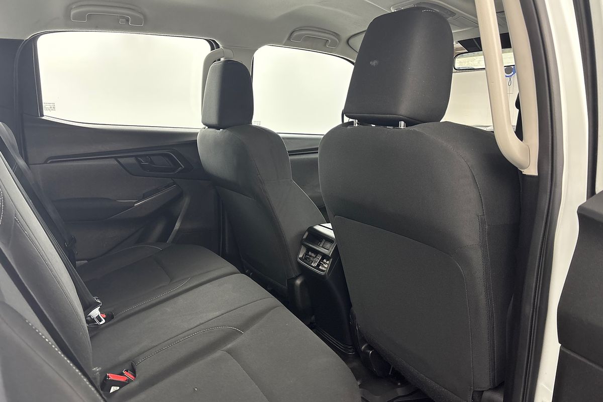 2023 Isuzu D-MAX SX 4X4