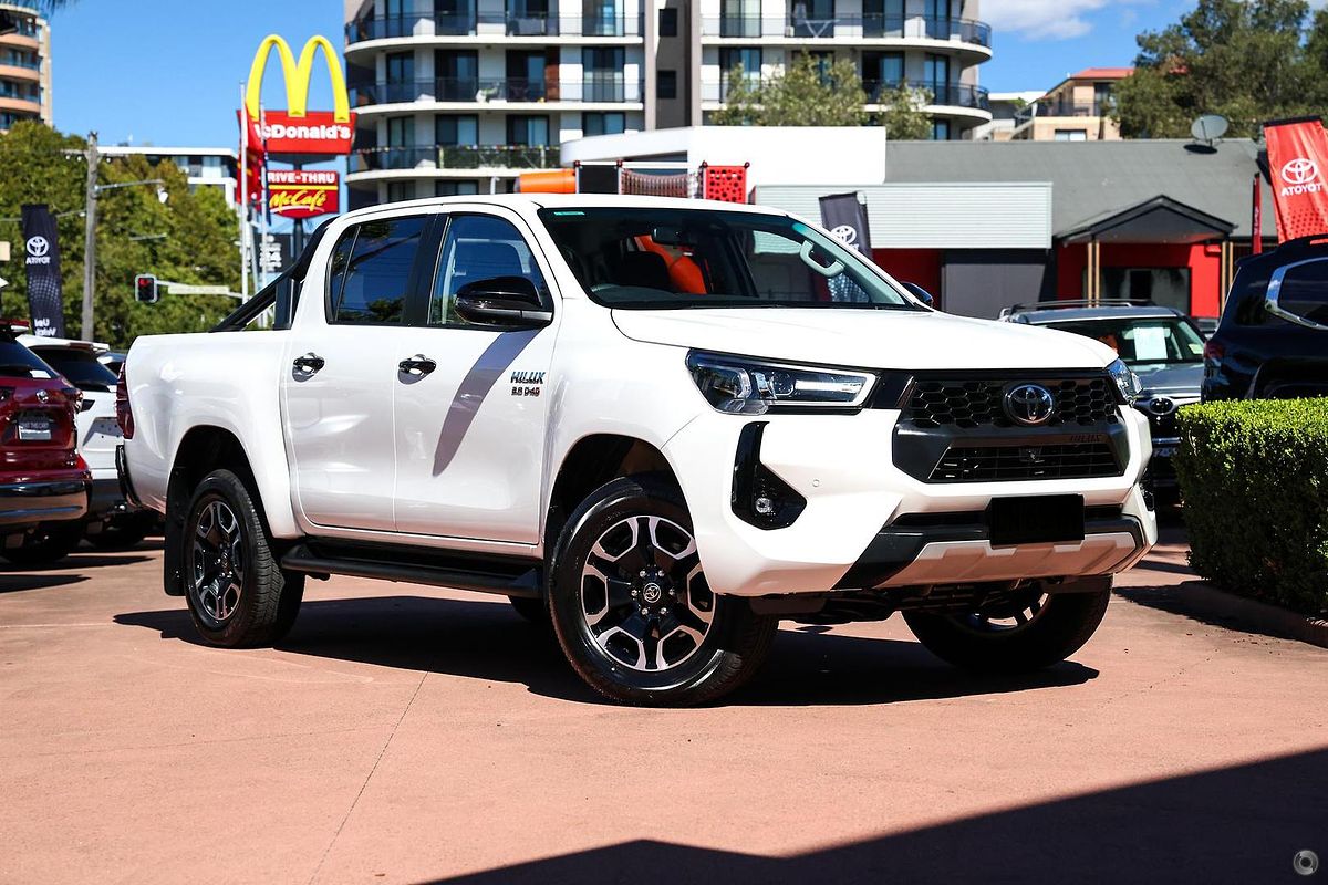 2025 Toyota Hilux SR5 48V GUN126R 4X4