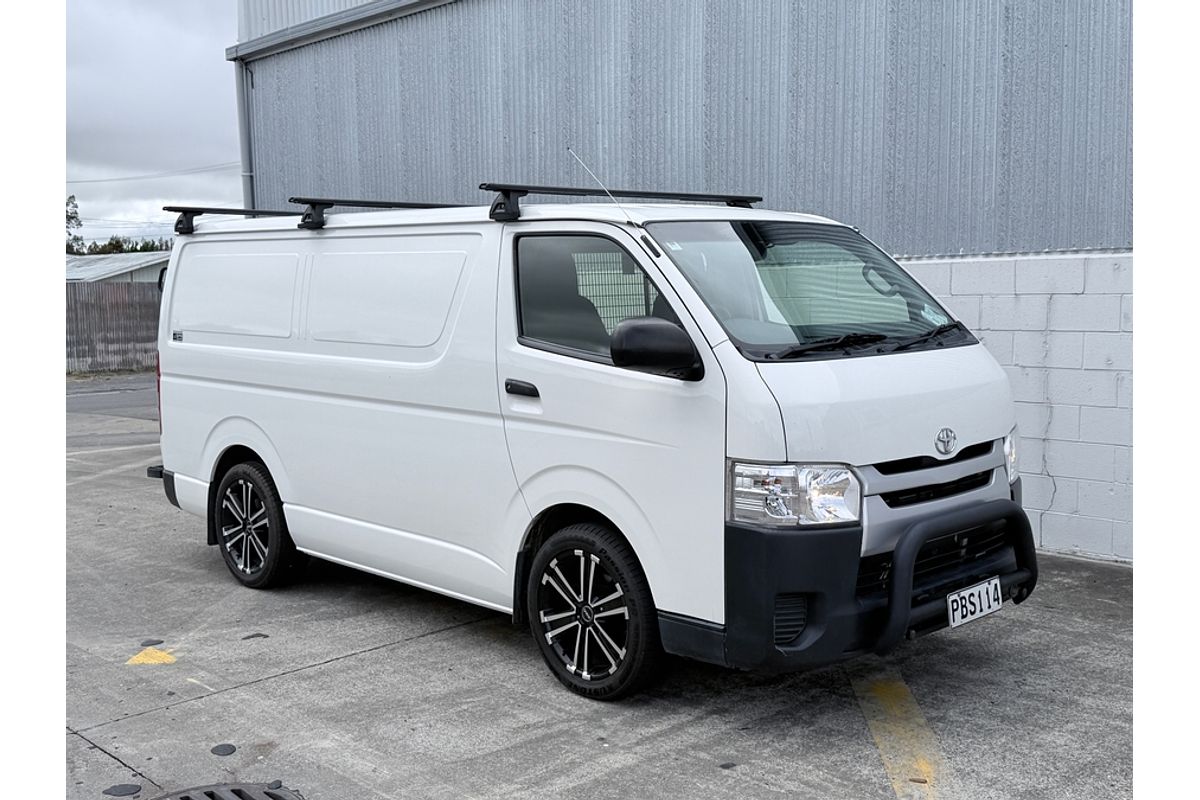 2018 Toyota HIACE