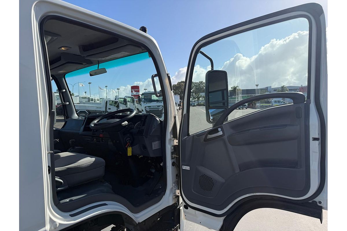 2018 Isuzu N Series NPR 45/55-155 image 16