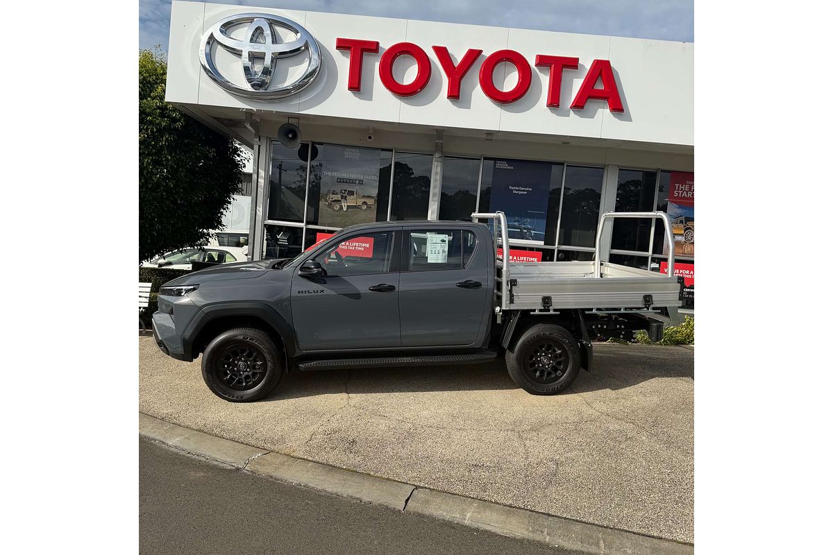 2025 Toyota Hilux SR GUN226R