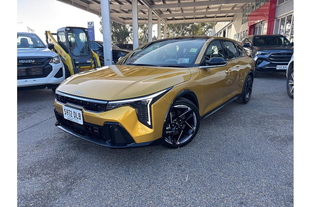 2025 Kia K4 GT-Line CL4m