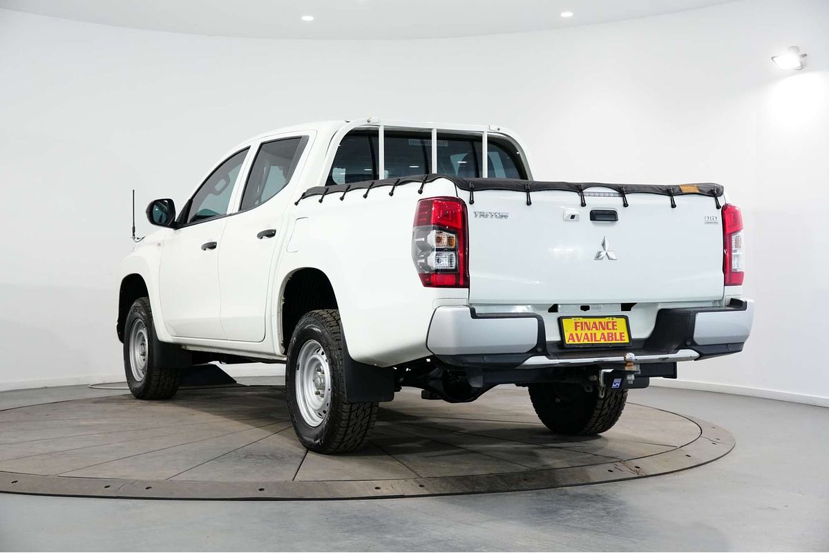 2020 Mitsubishi Triton GLX ADAS MR 4X4