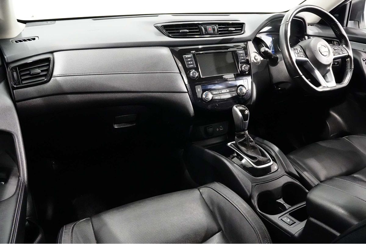 2022 Nissan X-TRAIL ST-L T32