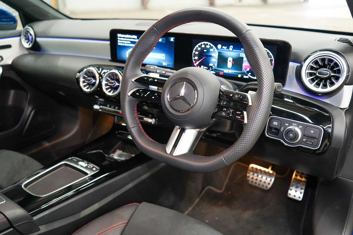2025 Mercedes-Benz A-Class A200 W177