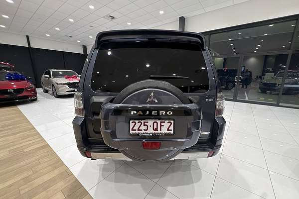 2009 Mitsubishi Pajero Exceed NT thumb-7