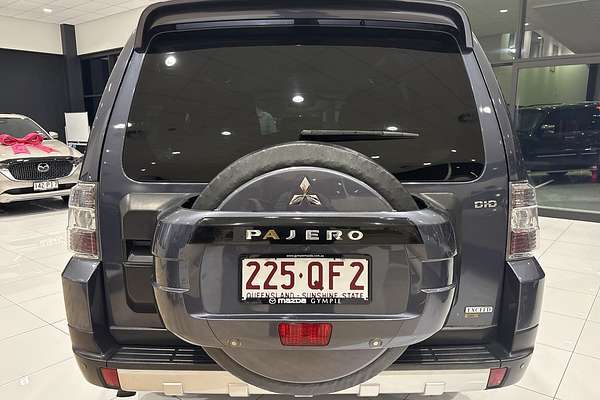 2009 Mitsubishi Pajero Exceed NT thumb-11