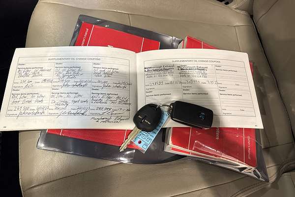 2009 Mitsubishi Pajero Exceed NT thumb-39