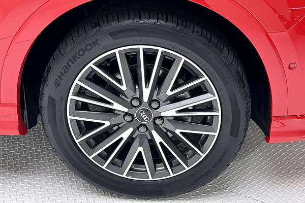2025 Audi Q3 35 TFSI S line F3 thumb-9