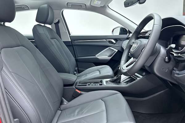 2025 Audi Q3 35 TFSI S line F3 thumb-12