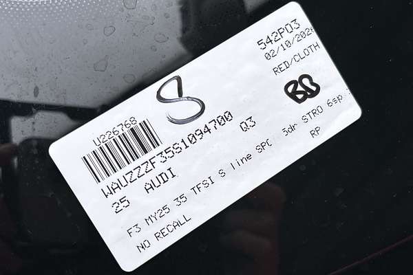 2025 Audi Q3 35 TFSI S line F3 thumb-23