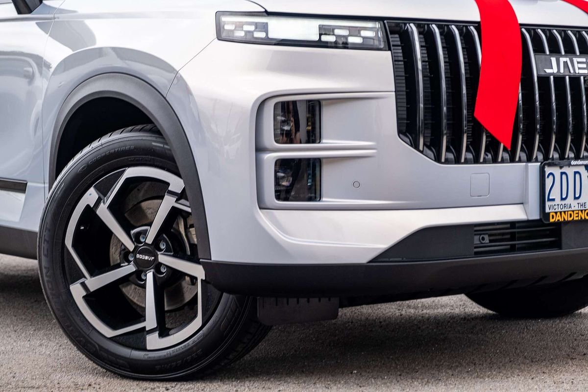 2025 OMODA JAECOO J7 Track