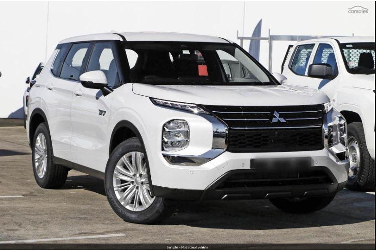 2024 Mitsubishi Outlander PHEV ES ZM