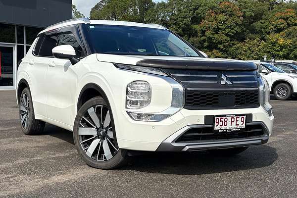 2025 Mitsubishi Outlander Exceed ZM