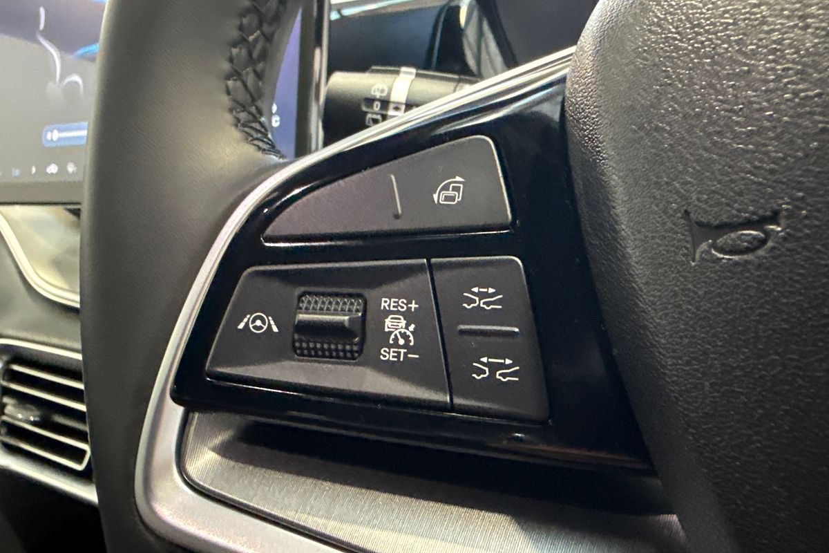 2025 BYD SEALION 6 Essential