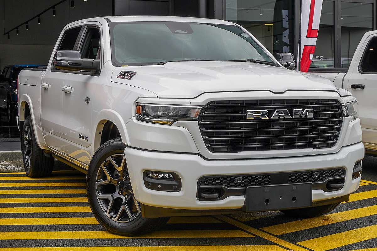 2025 RAM 1500 Laramie Sport Hurricane SO RamBox DT 4X4 SWB