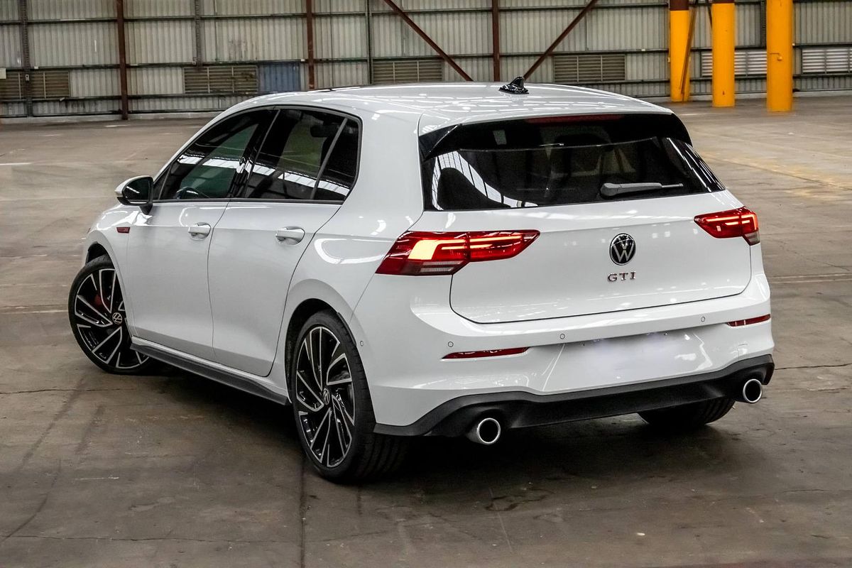 2024 Volkswagen Golf GTI 8