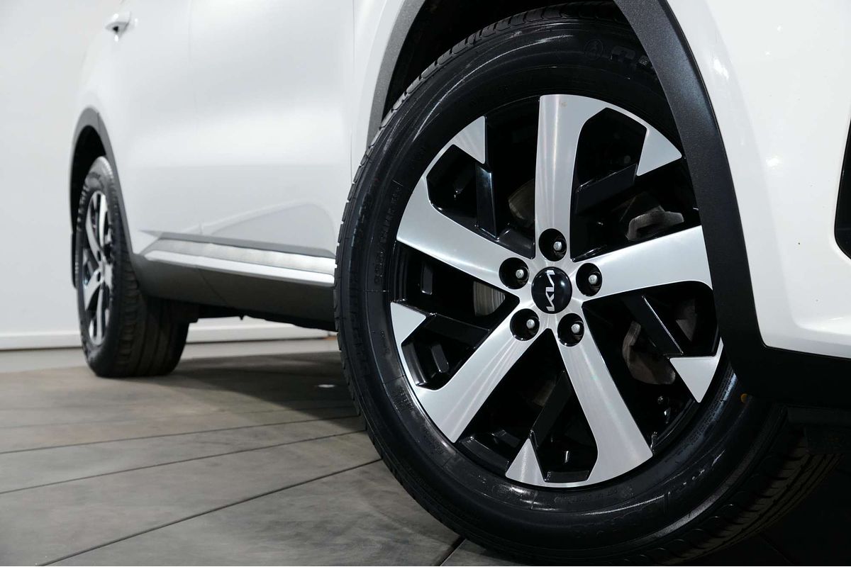 2023 Kia Sorento Sport MQ4