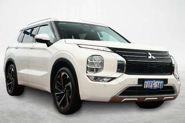 2024 Mitsubishi Outlander Exceed ZM