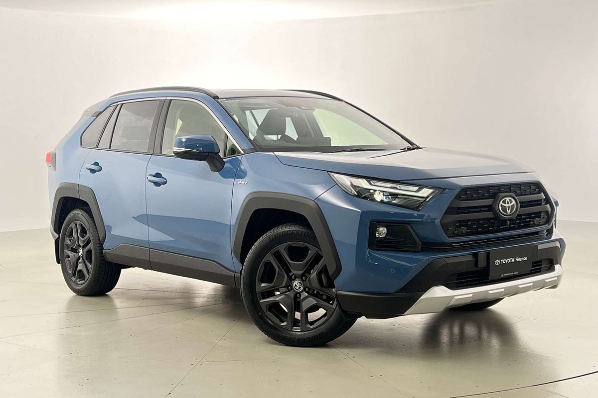 2025 Toyota RAV4 Edge AXAH54R
