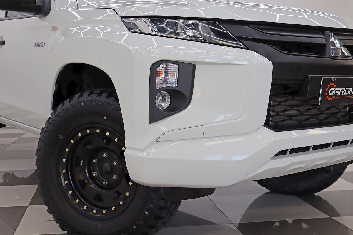 2022 Mitsubishi Triton GLX MR 4X4