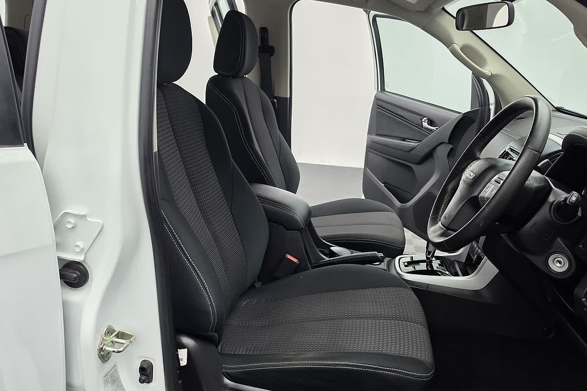 2020 Isuzu MU-X LS-M