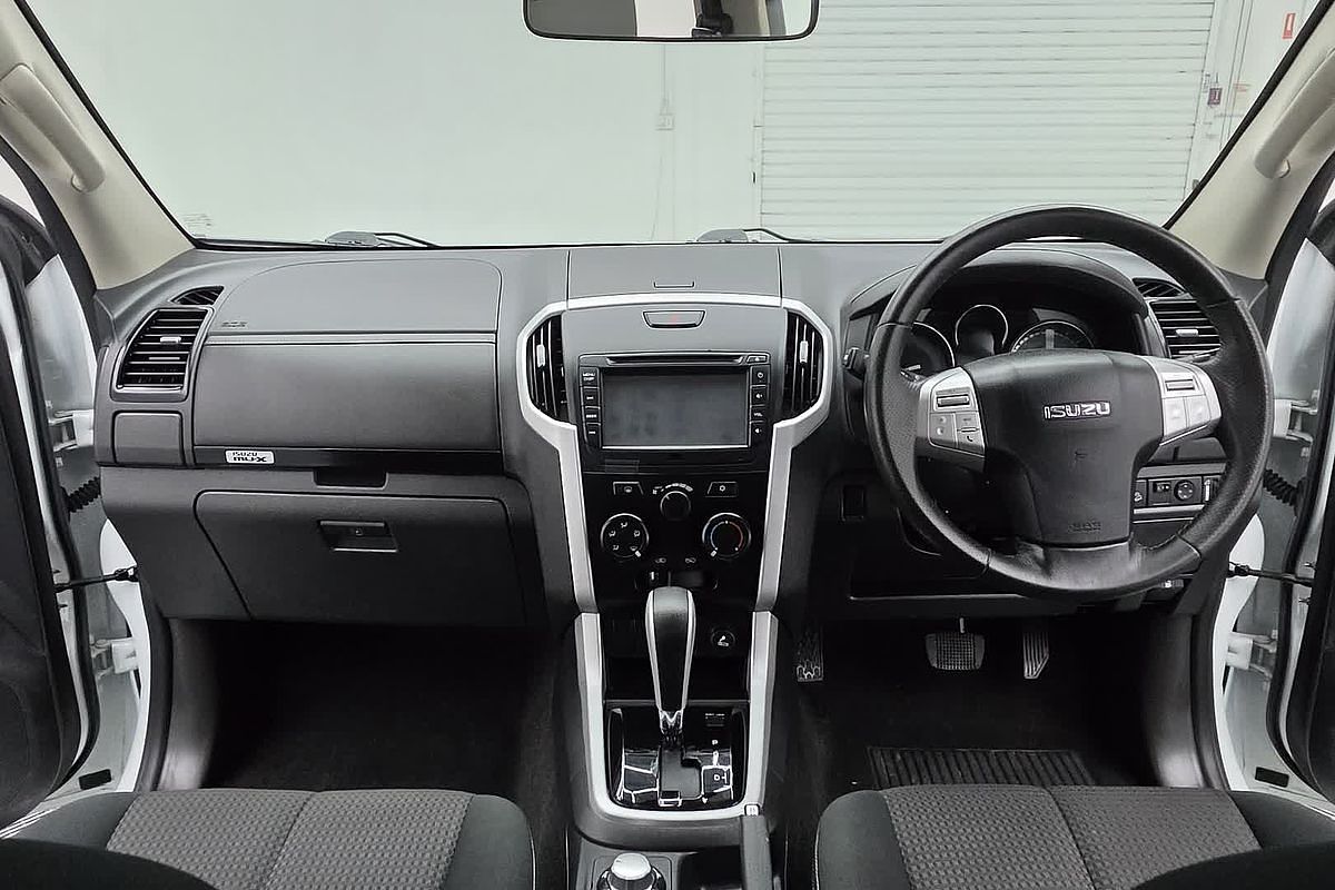 2020 Isuzu MU-X LS-M