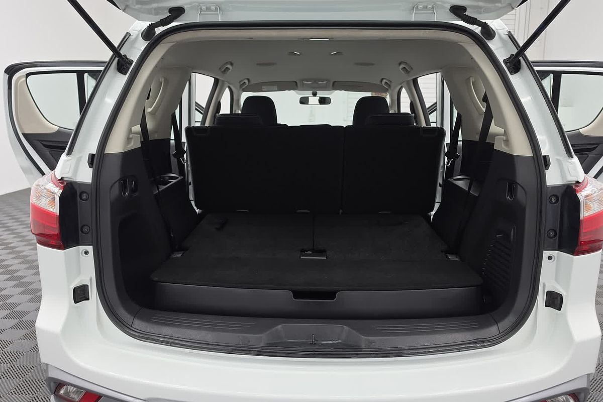 2020 Isuzu MU-X LS-M