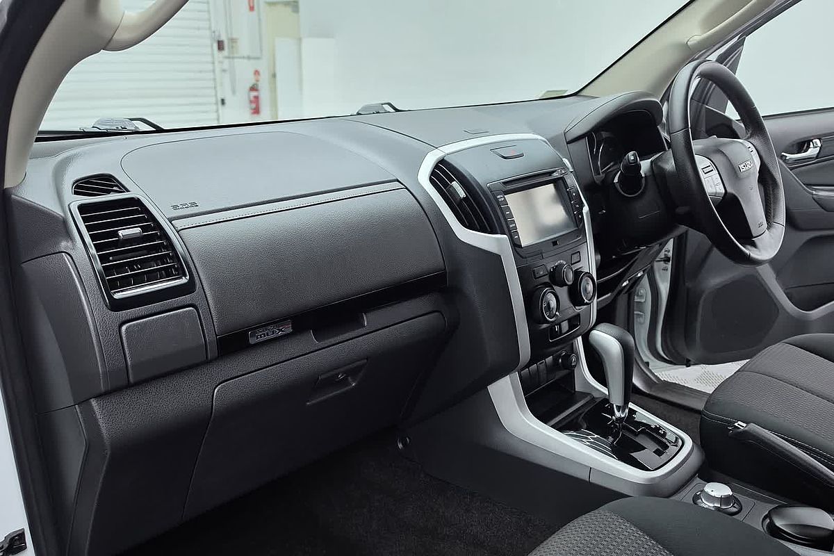 2020 Isuzu MU-X LS-M