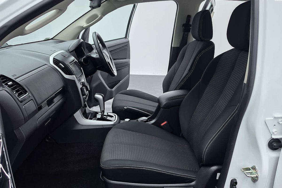 2020 Isuzu MU-X LS-M