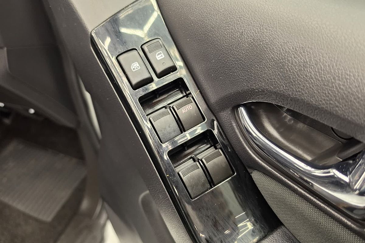 2020 Isuzu MU-X LS-M