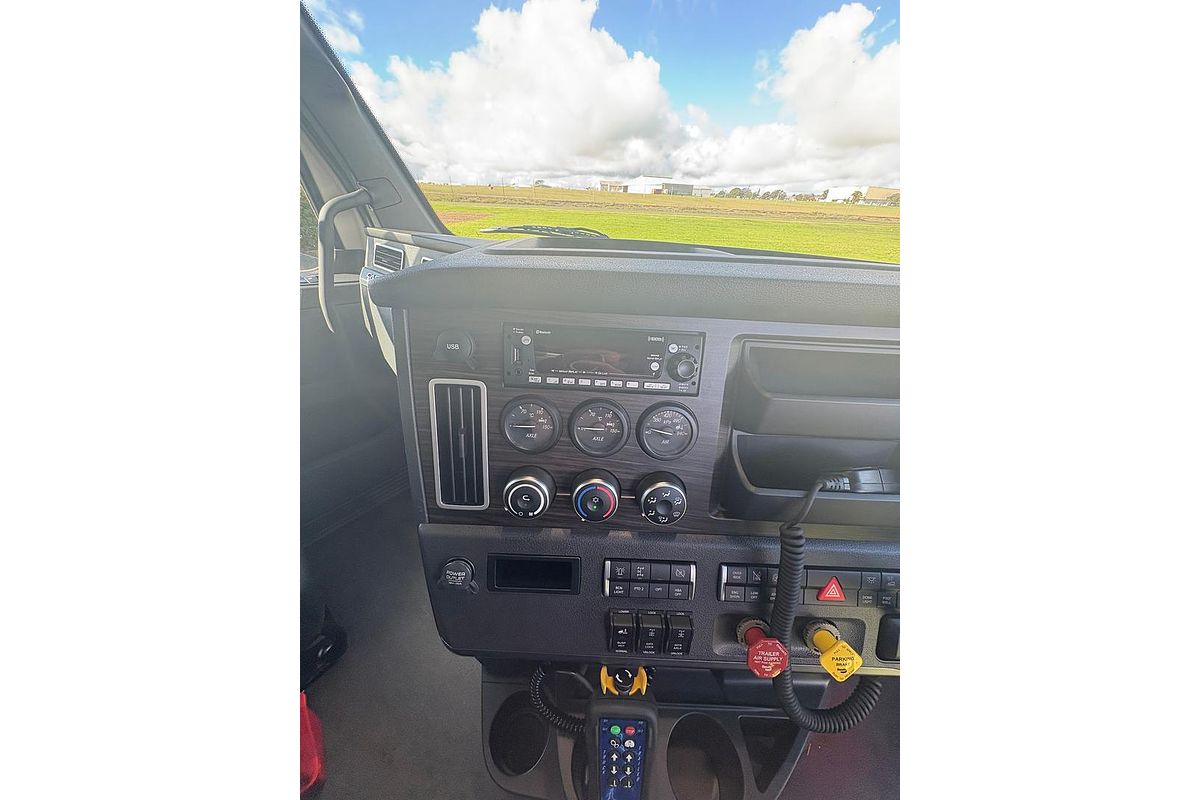 2024 Freightliner Cascadia 126 Tipper image 29