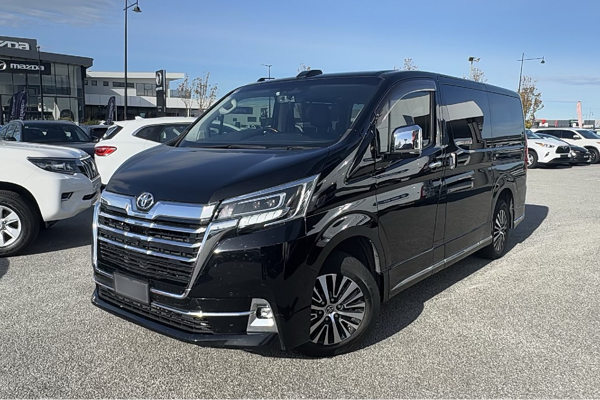 2022 Toyota Granvia VX GDH303R