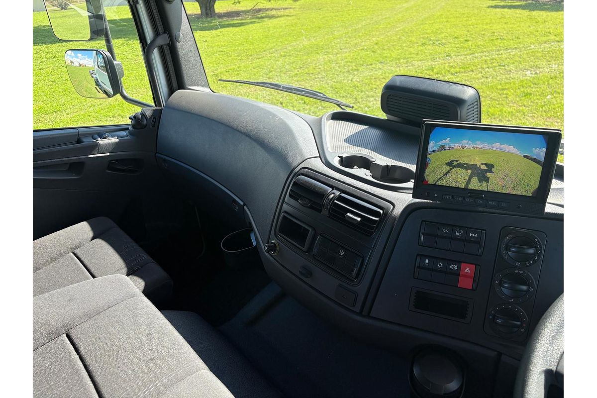 2026 Mercedes-Benz Atego 1427 image 2