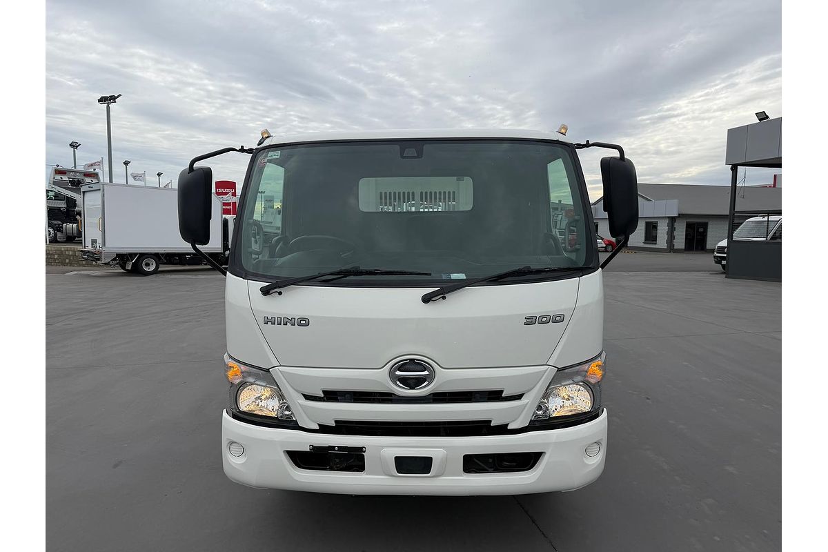 2021 Hino 300 Series 917 Tipper