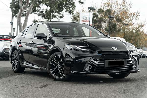 2025 Toyota Camry SL AXVH80R