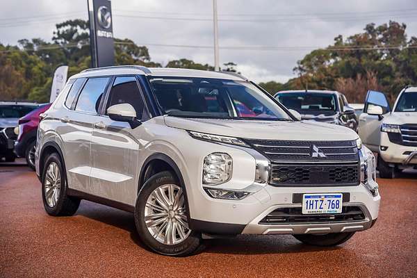 2022 Mitsubishi Outlander LS ZM