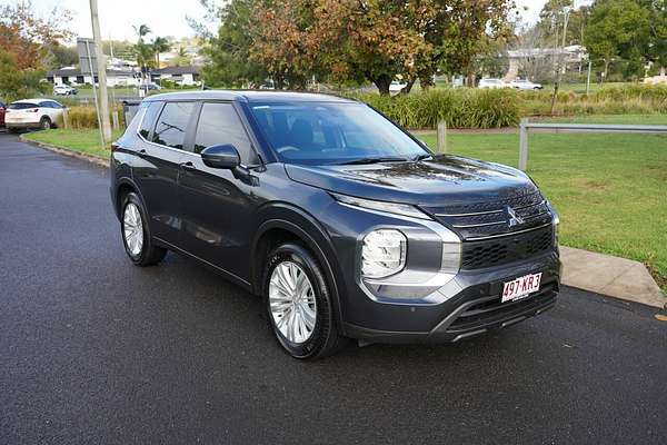2024 Mitsubishi Outlander ES ZM