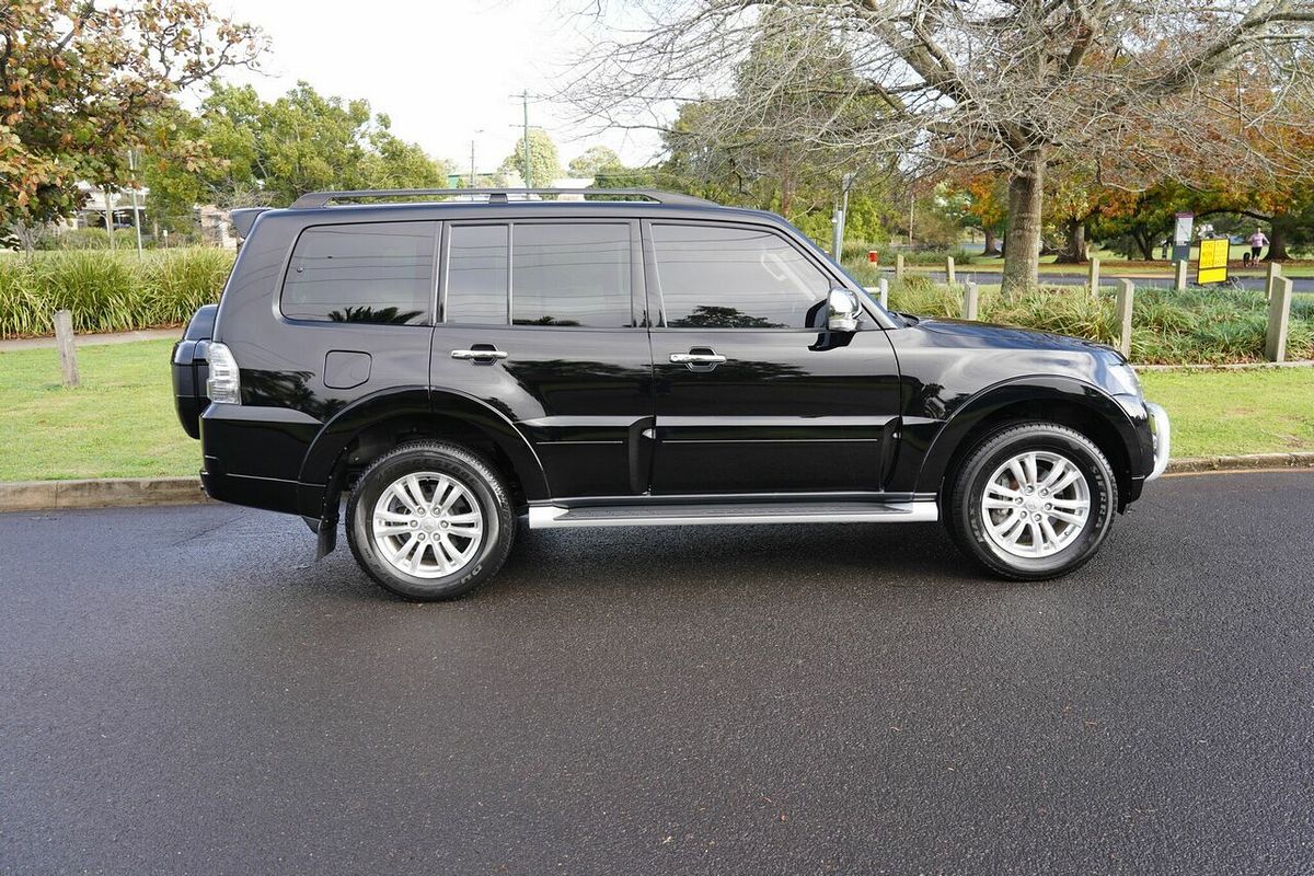 2017 Mitsubishi Pajero GLX NX