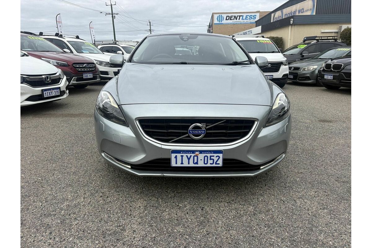 2014 Volvo V40 T4 Luxury