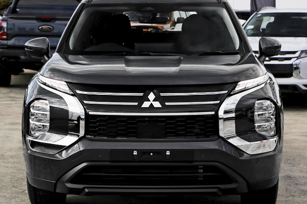 2026 Mitsubishi Outlander ES ZM 2WD