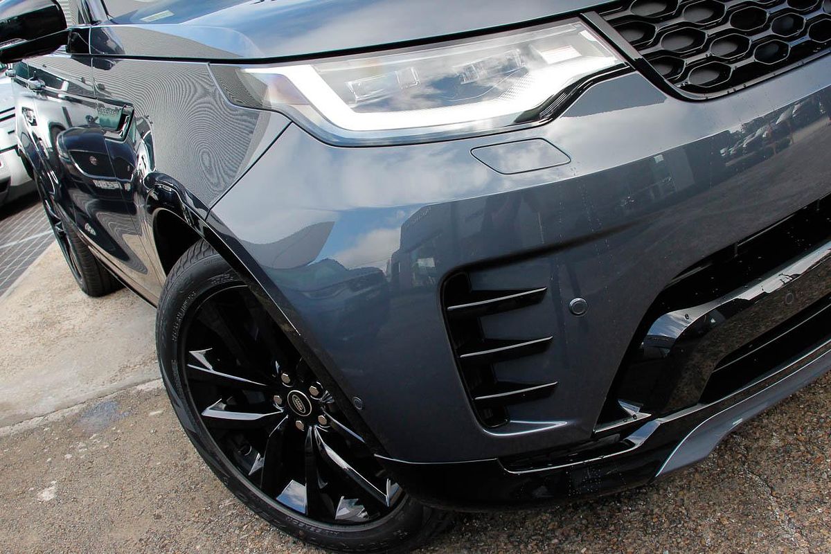 2026 Land Rover Discovery D350 Dynamic SE Series 5