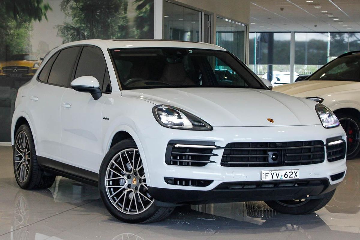 2022 Porsche Cayenne E-Hybrid Platinum Edition 9YA