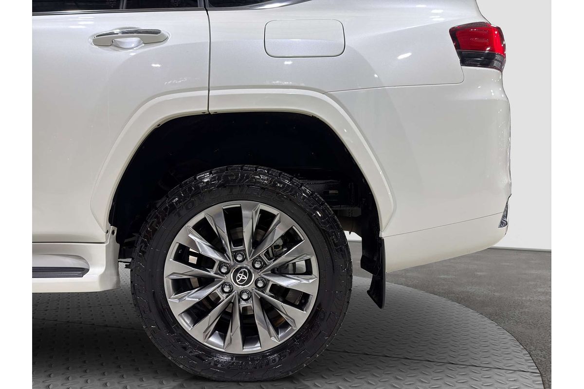 2023 Toyota Landcruiser Sahara ZX FJA300R