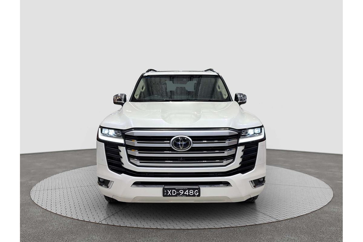 2023 Toyota Landcruiser Sahara ZX FJA300R image 3