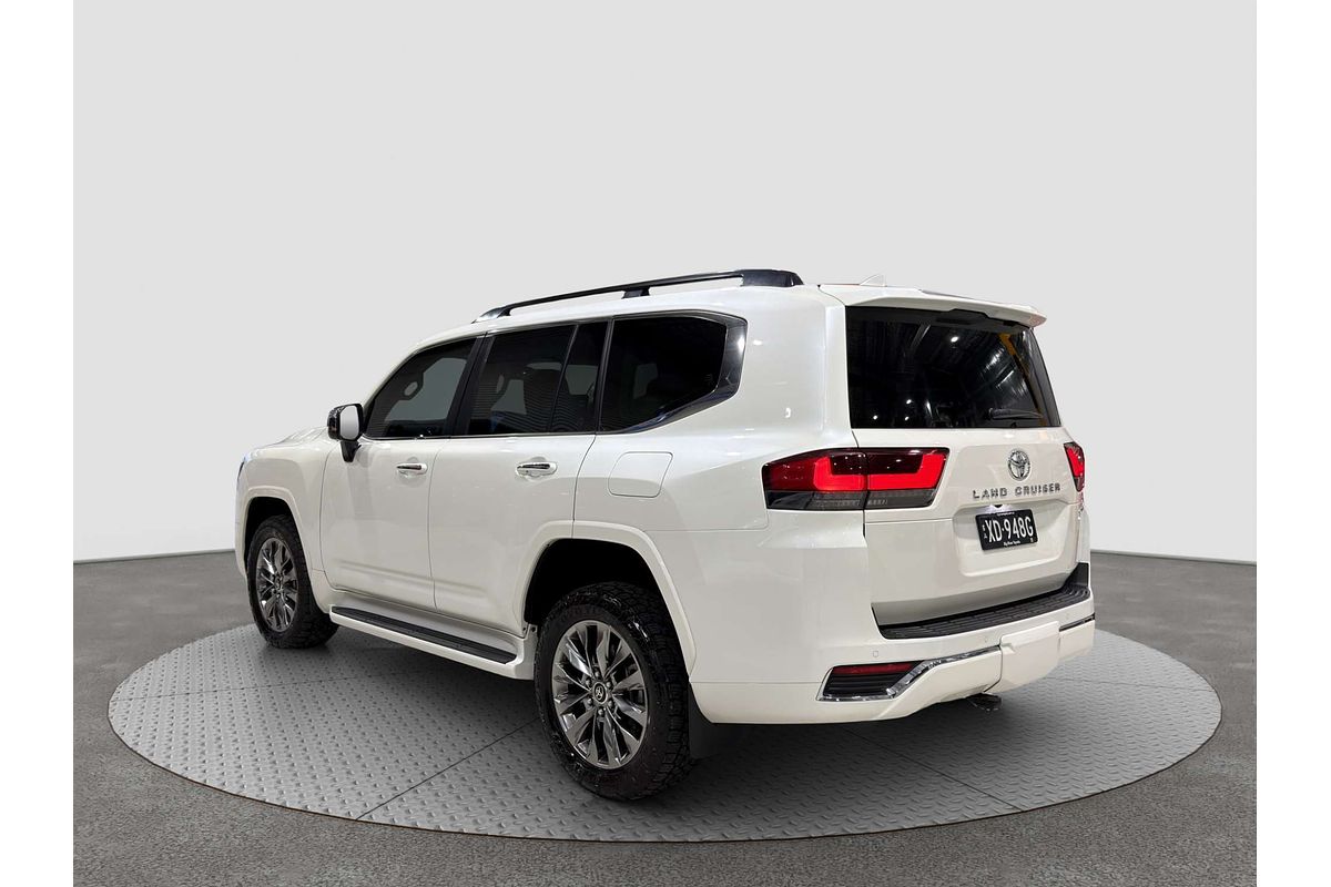 2023 Toyota Landcruiser Sahara ZX FJA300R image 10