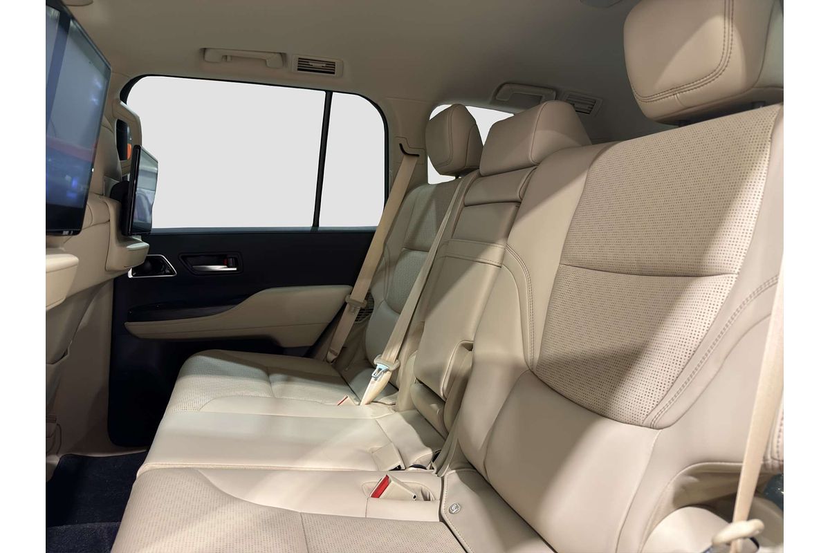 2023 Toyota Landcruiser Sahara ZX FJA300R image 15